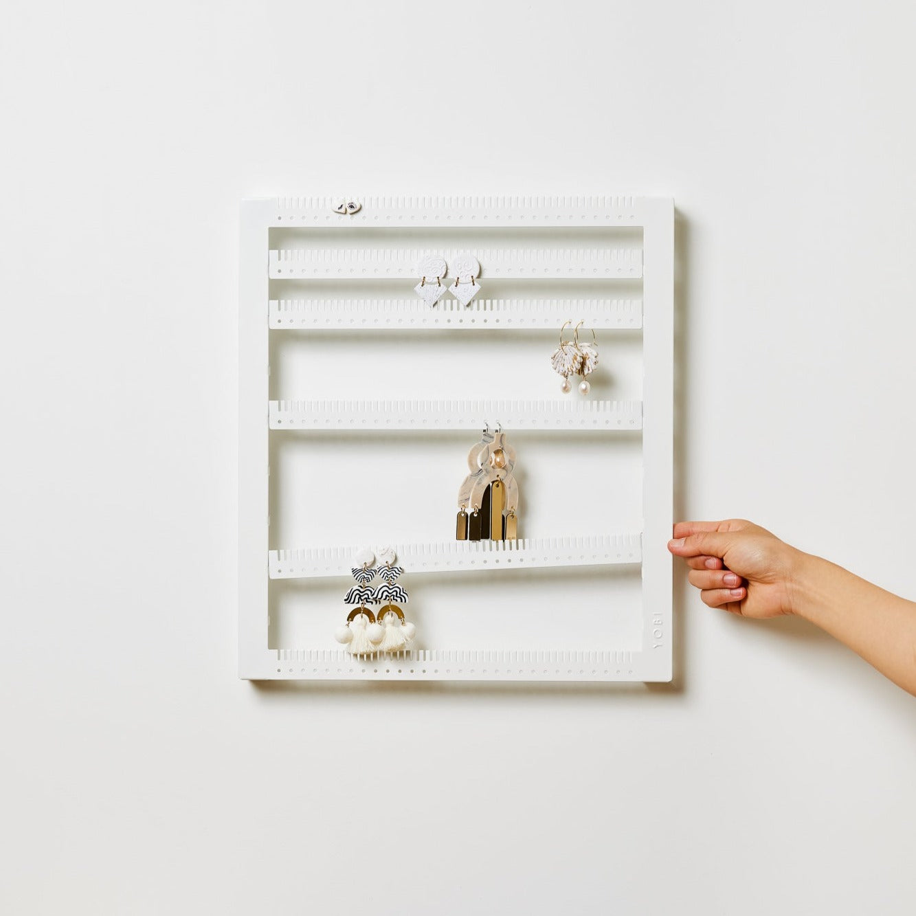 Hanging Adjustable Earring Holder - Luxe