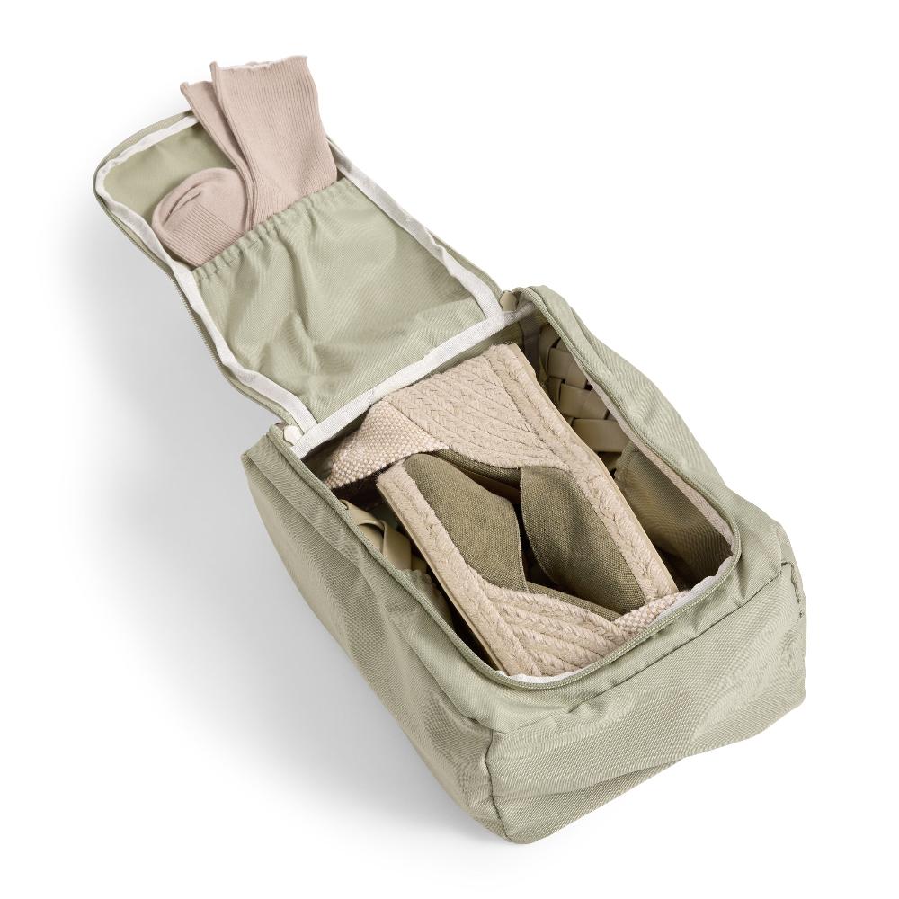 Multi-Pocket Shoe Cube