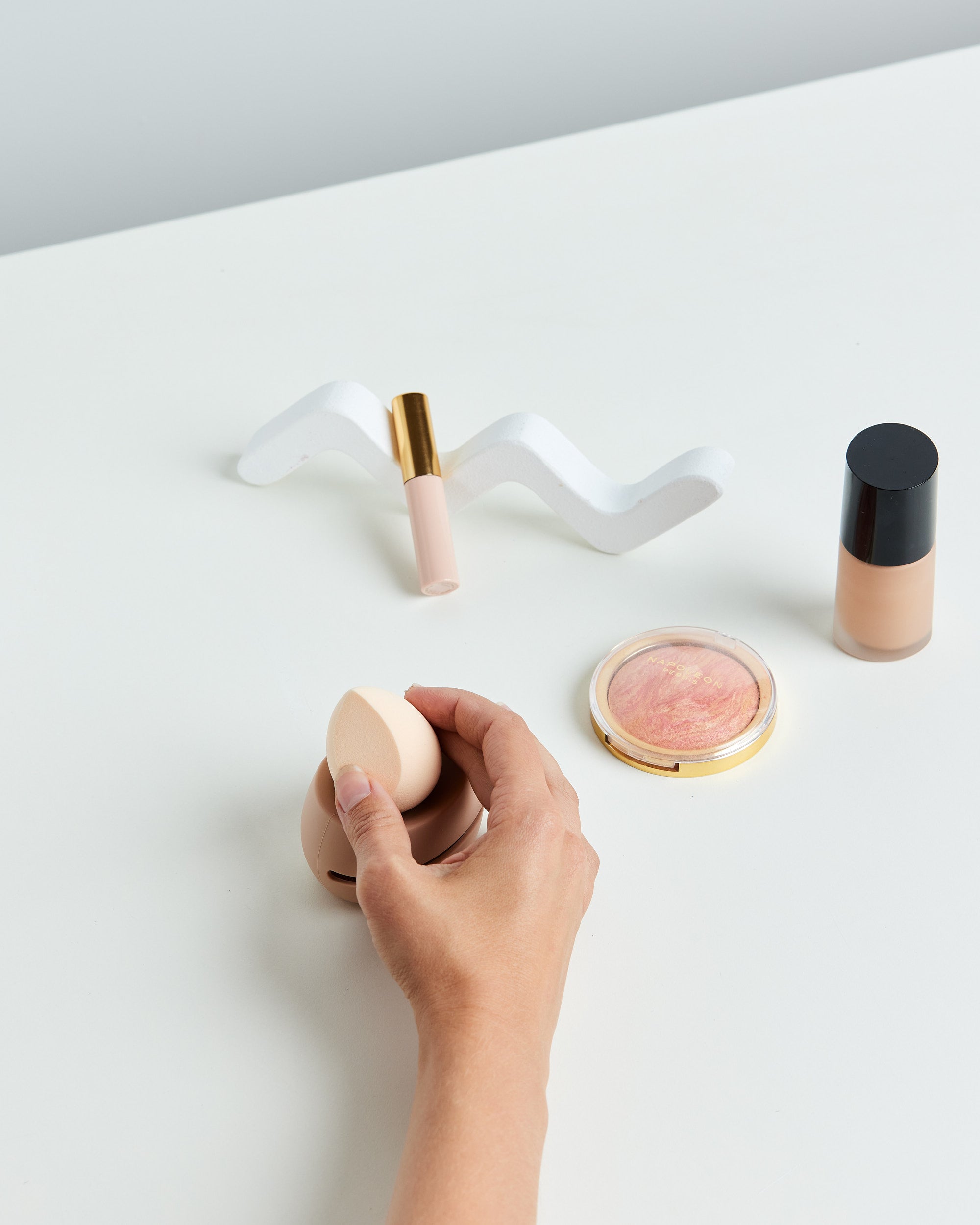 Makeup Sponge Holder
