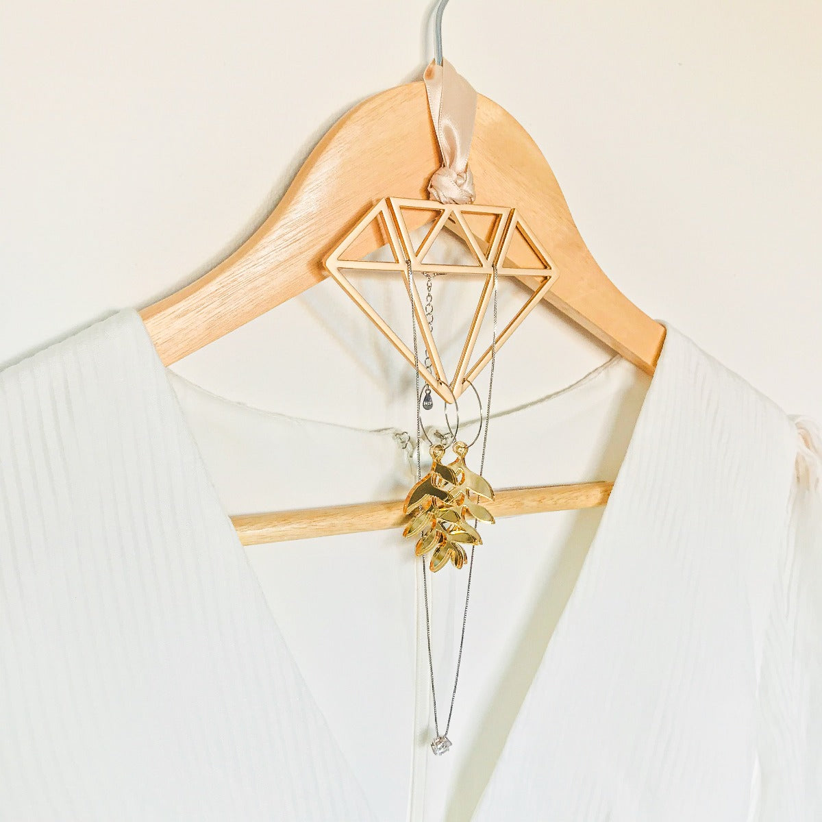 Diamond Accessory Hanger